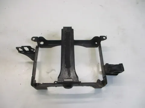 Article Y962M