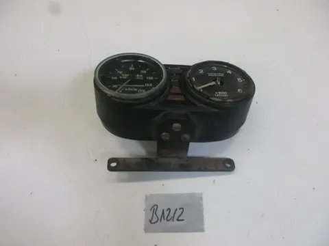 Article AVR6M