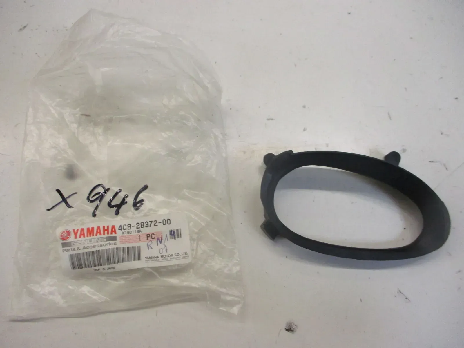 Ram Air X946 Yamaha YZF-R1 RJ19 07-08 Gummi 4C8-28372-00 Dichtung Dichtgummi - Bild 1