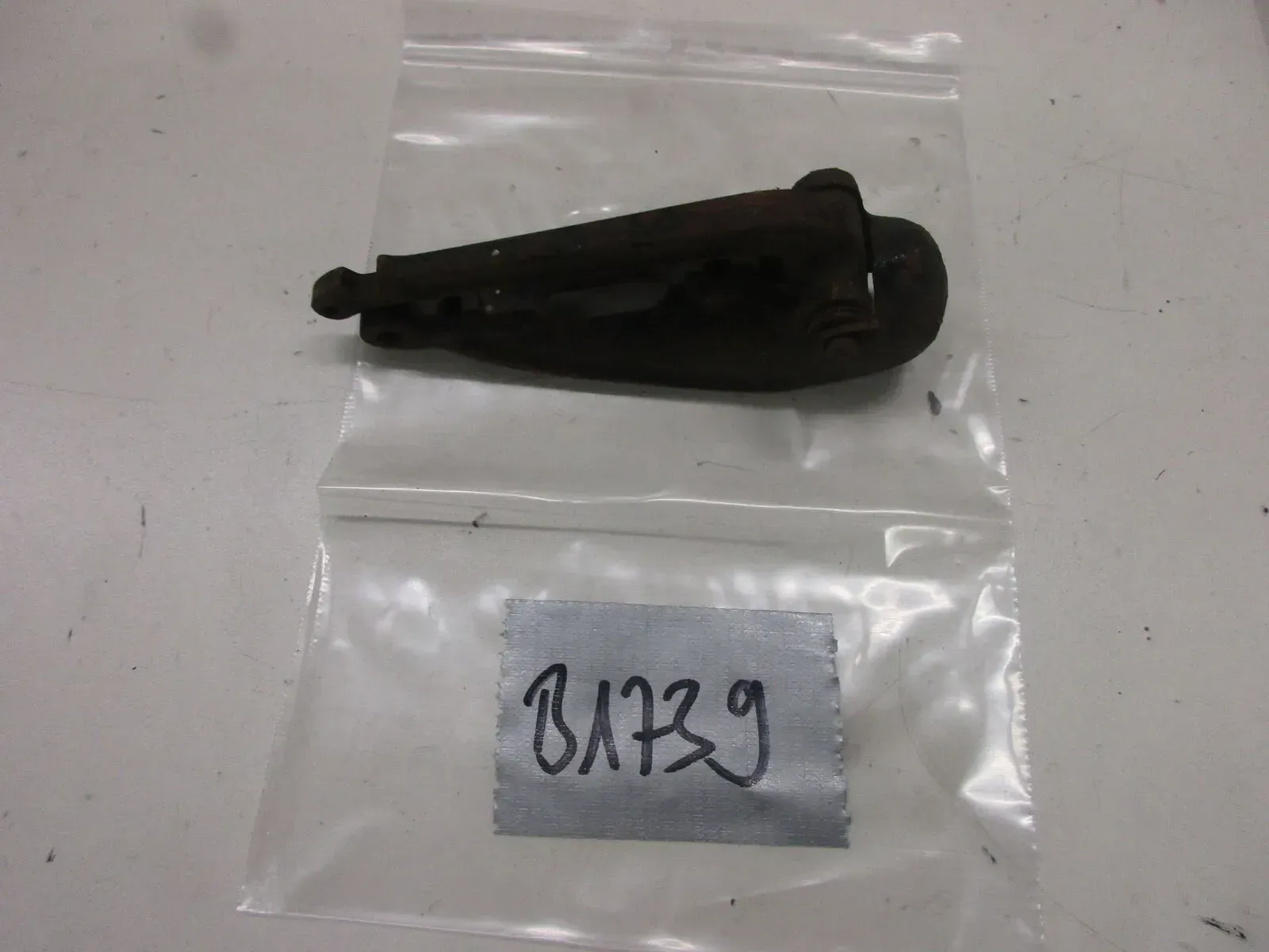 Halter Aufnahme B1739 BMW Zündapp Verschluß Träger Verkleidung Bügel Oldtimer - Bild 1