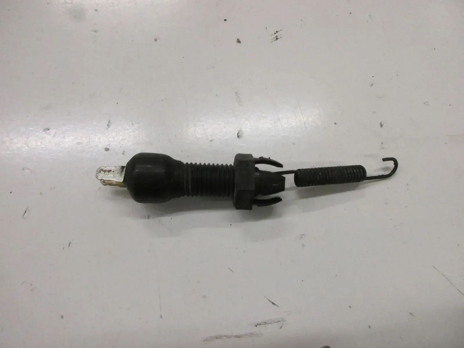 Suzuki GS 500 E GM 51 B Bremslichtschalter mit Feder hinten Stoplichtschalter - Bild 1
