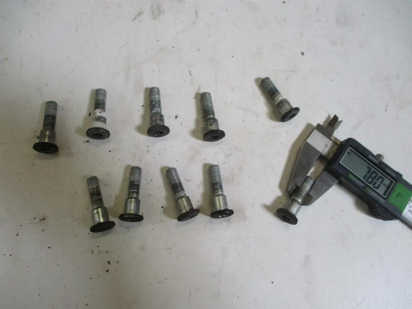Bremsscheibenschrauben 3. Suzuki GSX 750 F GR 78 M8 x 36 mm vorne Schrauben Bo - Bild 1
