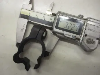 1. Honda Gl 1200 SC 14 Goldwing Führung Tachokabel Schelle Halter - Bild 1