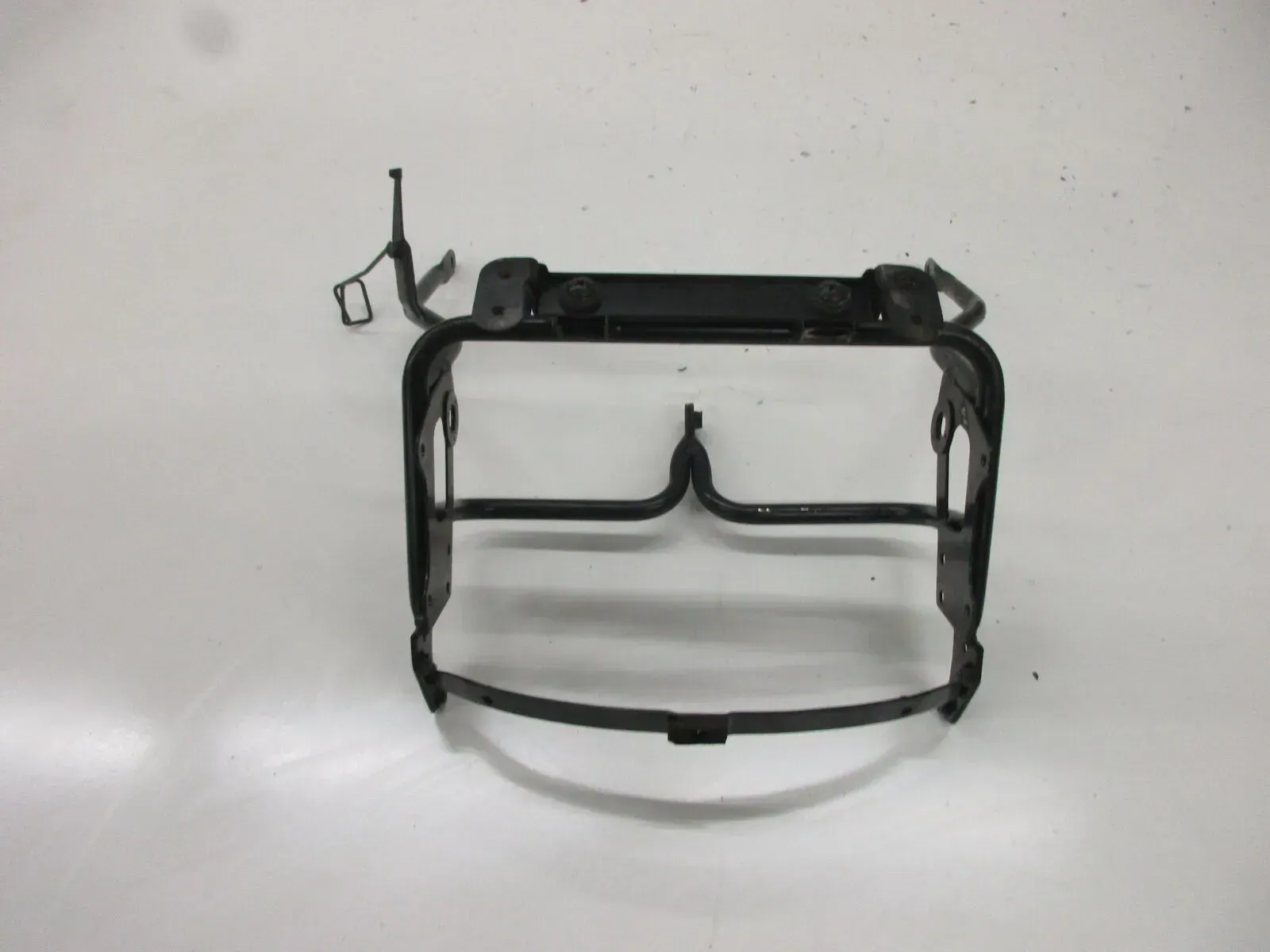 Suzuki GSX 600 F GN 72 B Geweih Verkleidungshalter Rahmen Kanzel Halter Träger - Bild 1