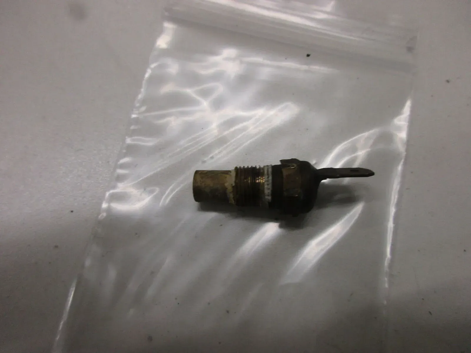 Kühlerschalter Kühler 2. Suzuki RF 600 R GN 76 B Thermostat Sensor Fühler Motor - Bild 1