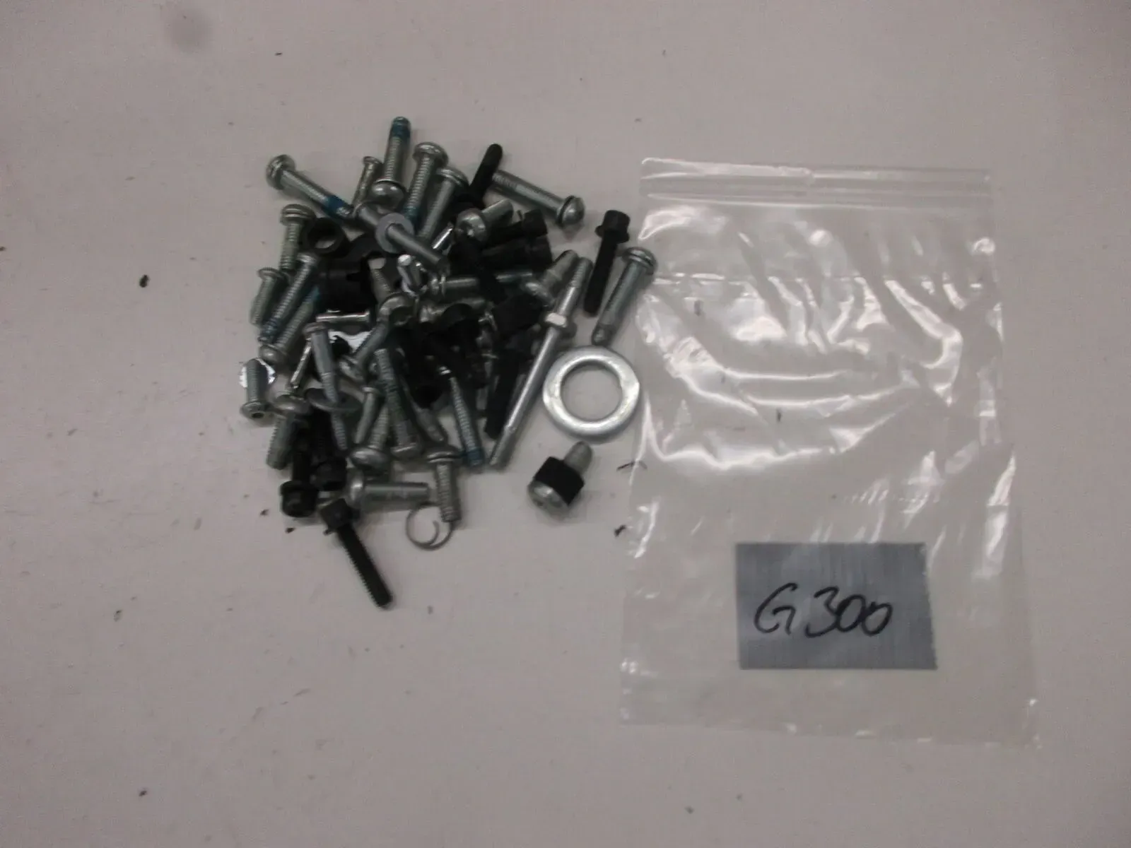 Schraubensatz Kleinteile G300. Harley Davidson Softail Schraube Konvolut Rahmen - Bild 1
