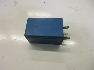 1. Kawasaki ZX-10 Tomcat ZXT 00 B Relais Schalter Geber Elektronik Hella UE12 - Bild 3