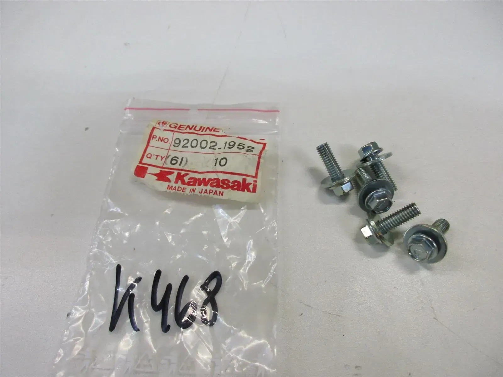 K468 Kawasaki KX 100_125 Schraube Fender hinten Schutzblech Bolt 92002-1952 - Bild 1