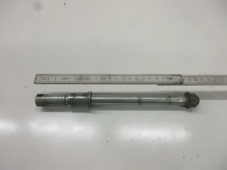 1. Kawasaki ER 5 ER500A Twister Steckachse vorne 15 mm Achse Vorderrad Felge - Bild 1