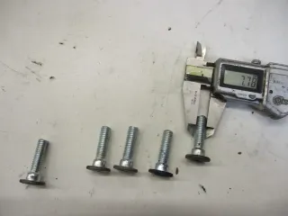 Schrauben M8x35 mm Bolzen 1. Kawasaki ZX-R 750 J ZX750J ZXR Bremsscheibe hinten - Bild 1