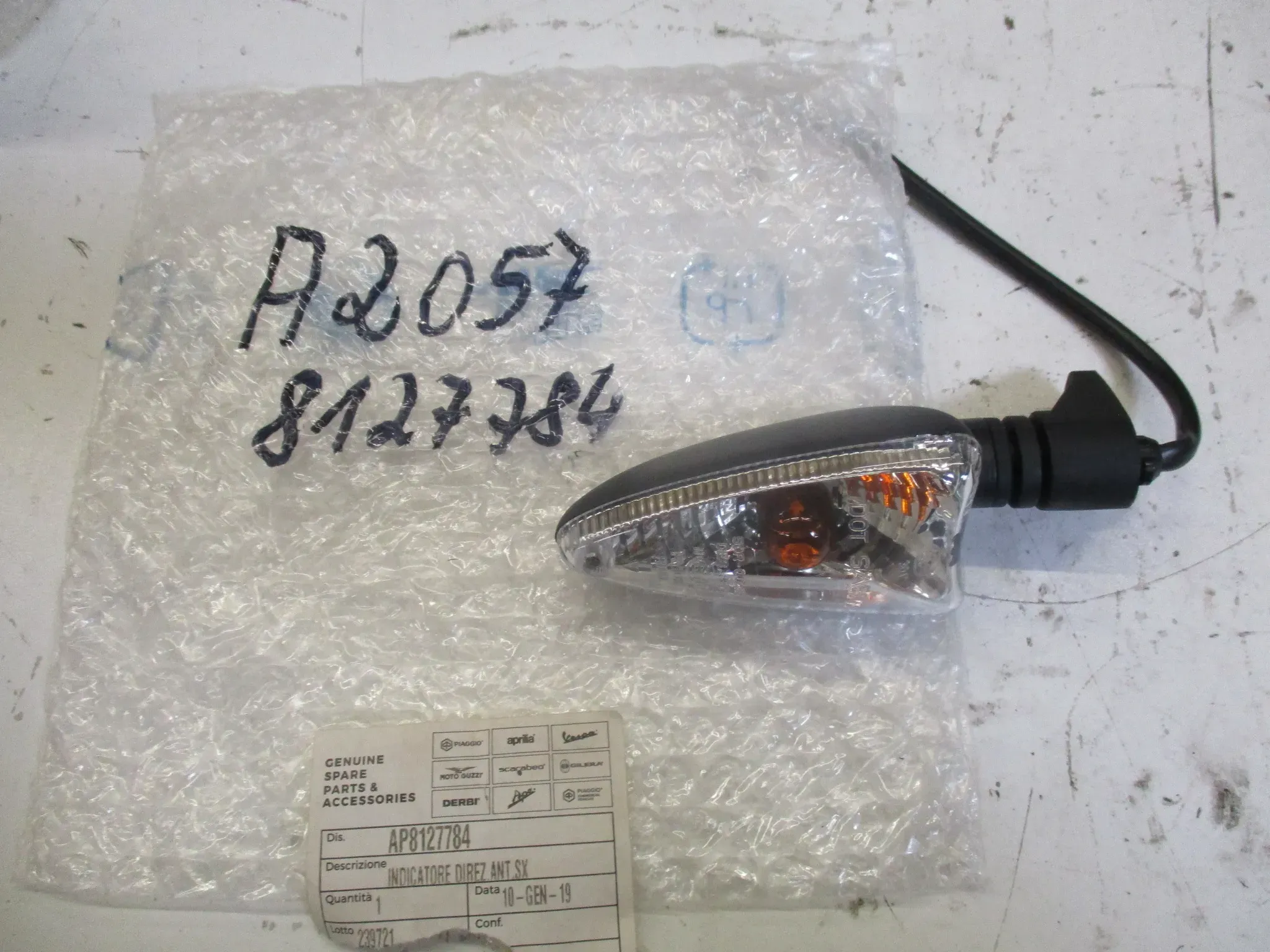 A2057 Aprilia RX_SM_R 125 Blinker vorne links hi rechts 8127784 - Bild 1