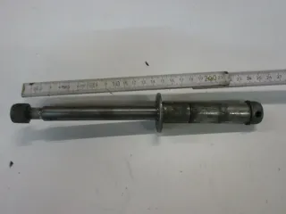 O. Suzuki GS 550 E_D Steckachse vorne (1) Achse Vorderrad Felge axle wheel - Bild 1