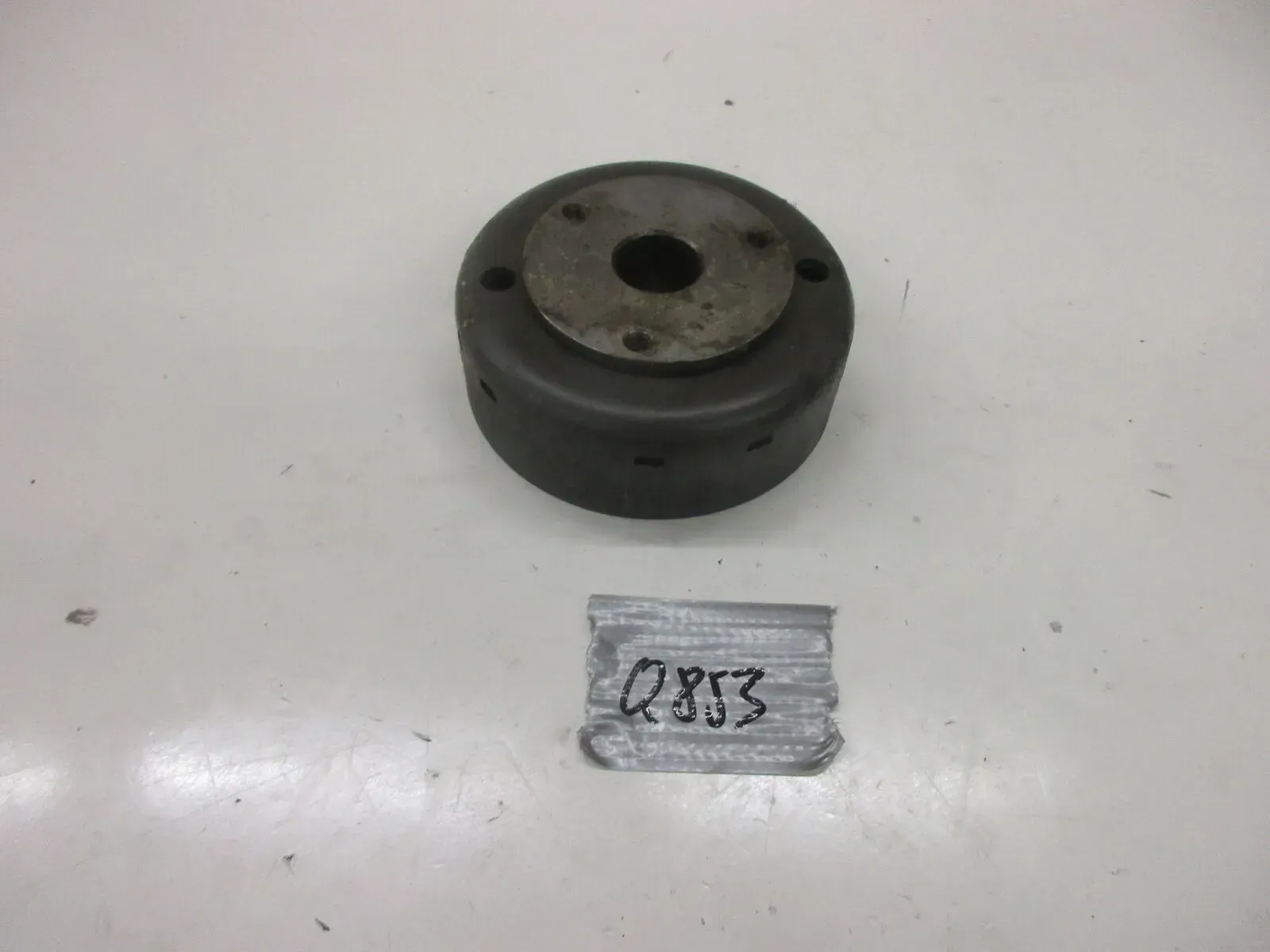 Polrad Q853. Suzuki GSX 250 E Lichtmaschine Motor Generator Schwungrad GP9101 - Bild 1