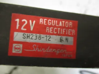 3. Honda GL 1100 SC02 Goldwing Spannungsregler #2 Gleichrichter Lichtmaschine Regler - Bild 2