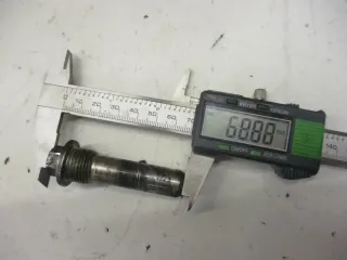 1. Honda NT 650 V RC 47 Deauville Schraube Bolzen Motor M18x68 mm SW14 - Bild 3