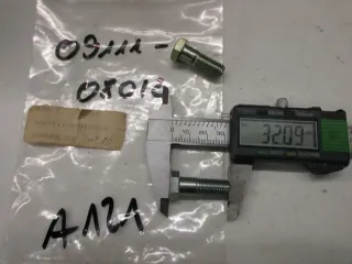 A121. Suzuki GN 125_400 Schraube für Schwinge Bolzen Rahemn bolt 09111-08012 - Bild 3