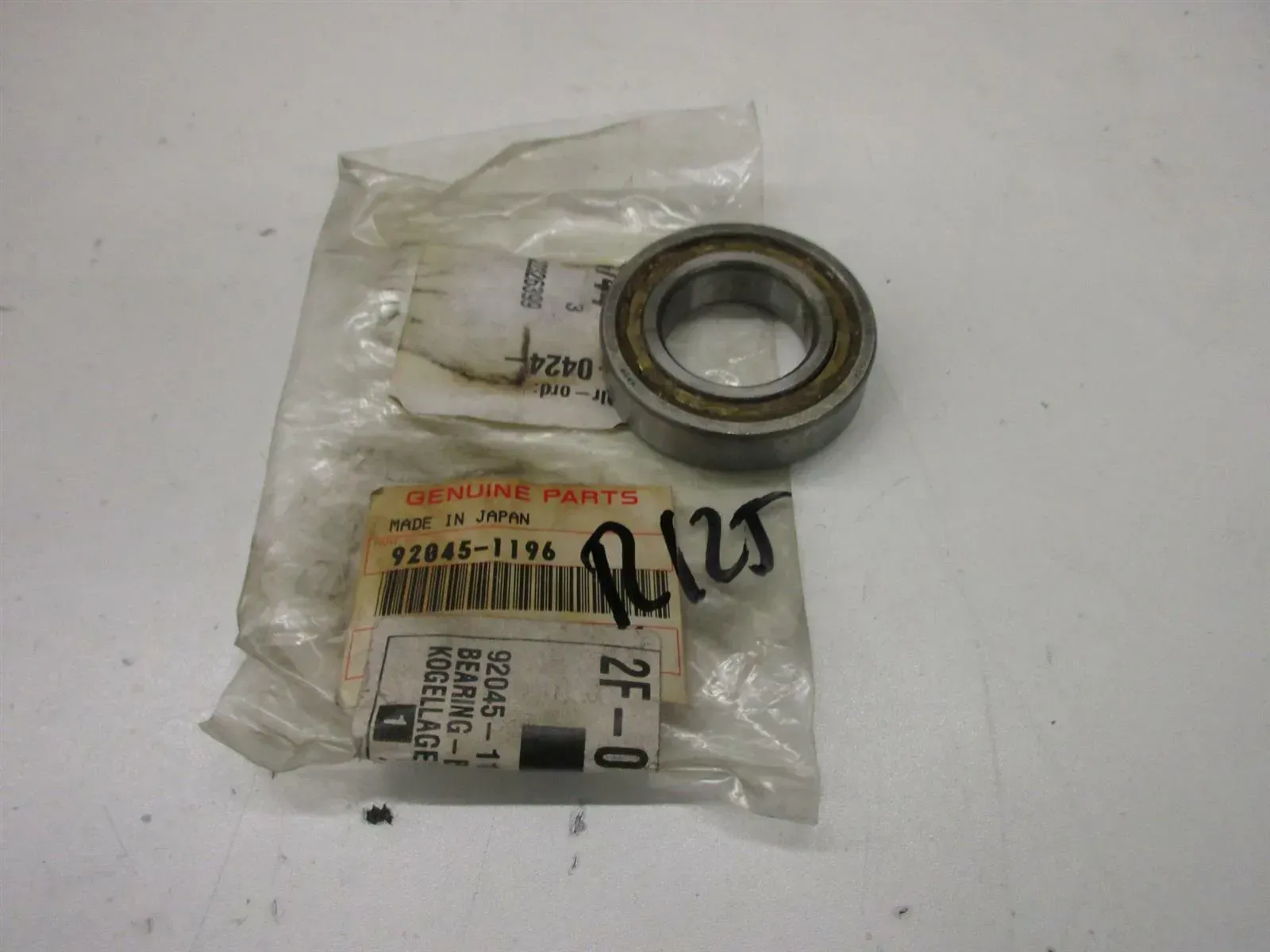 R125. Kawasaki ZX 750 R Ninja GPZ 750 Kugellager Felge hinten 92045-1196 - Bild 1