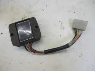 3. Suzuki GSX 1100 F GV 72 C Spannungsregler SH233 12R-A0 Lichtmaschine Regler - Bild 4
