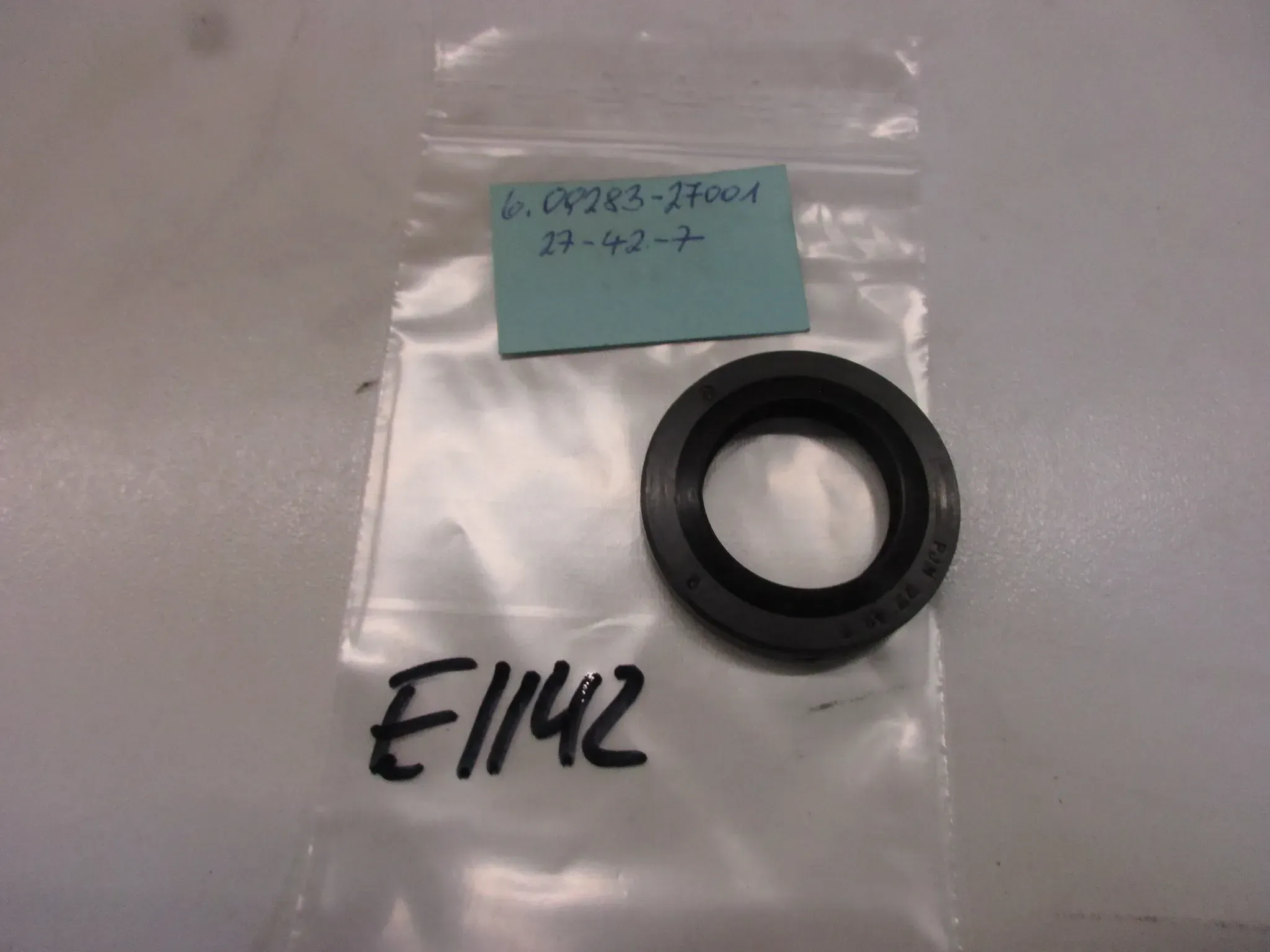 E1142 Suzuki GT 500 Dichtung 09283-27001 Wellendichtring Kurbelwelle 25.9x42x7 - Bild 1