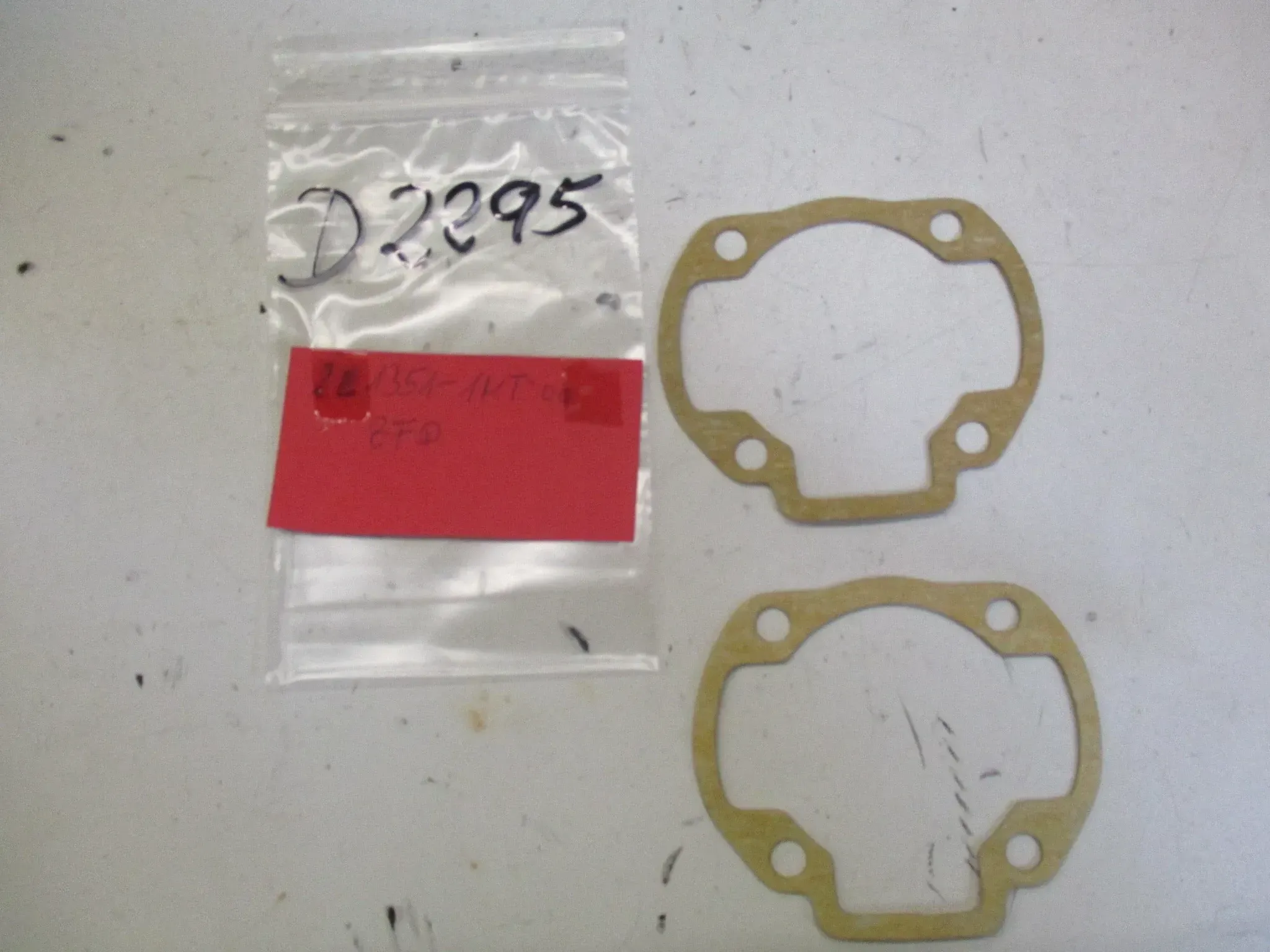 D2295 Yamaha CR 50 Z Dichtung 1NT-E1351-00 Zylinderfußdichtung seal Motor - Bild 1