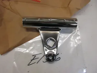 E1536. Suzuki GS 450 L Lampenhalter 51540-44210 vorne links Scheinwerferhalter - Bild 3