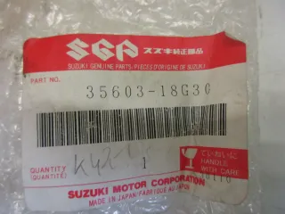 E1523. Suzuki GSX-R 1000 Blinker hinten rechts 35603-18G30 Original Blinkleuchte - Bild 5