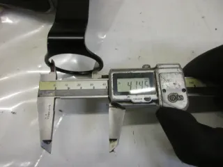 E1544. Suzuki GS 1000 Lampenhalter 51530-49000-291 vorne rechts Scheinwerferhalter - Bild 4