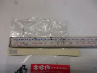 E1083. Suzuki GSX 1100 E Aufkleber Dekor 68235-04700-91R Emblem Verkleidung Schriftzug - Bild 3
