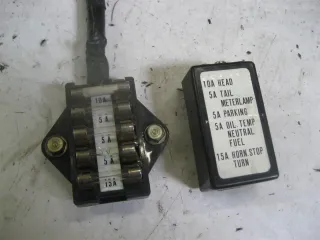 2. HONDA GL 1000 GL1 GOLD WING SICHERUNGSKASTEN SICHERUNGSBOX FUSE-BOX SICHERUNG - Bild 3