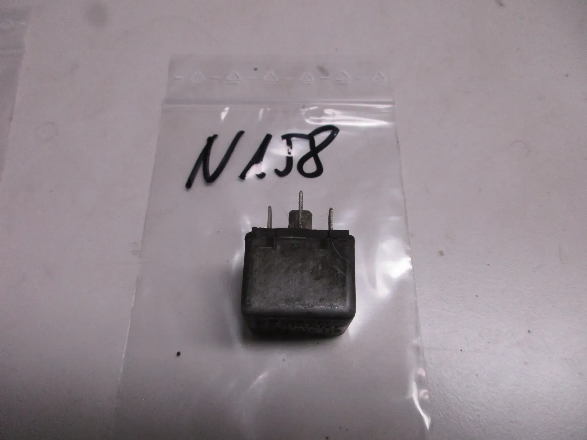 N158 BMW R80 R100 R75 Relais Bosch 0332014118 Betriebsstromrelais 12V - Bild 1