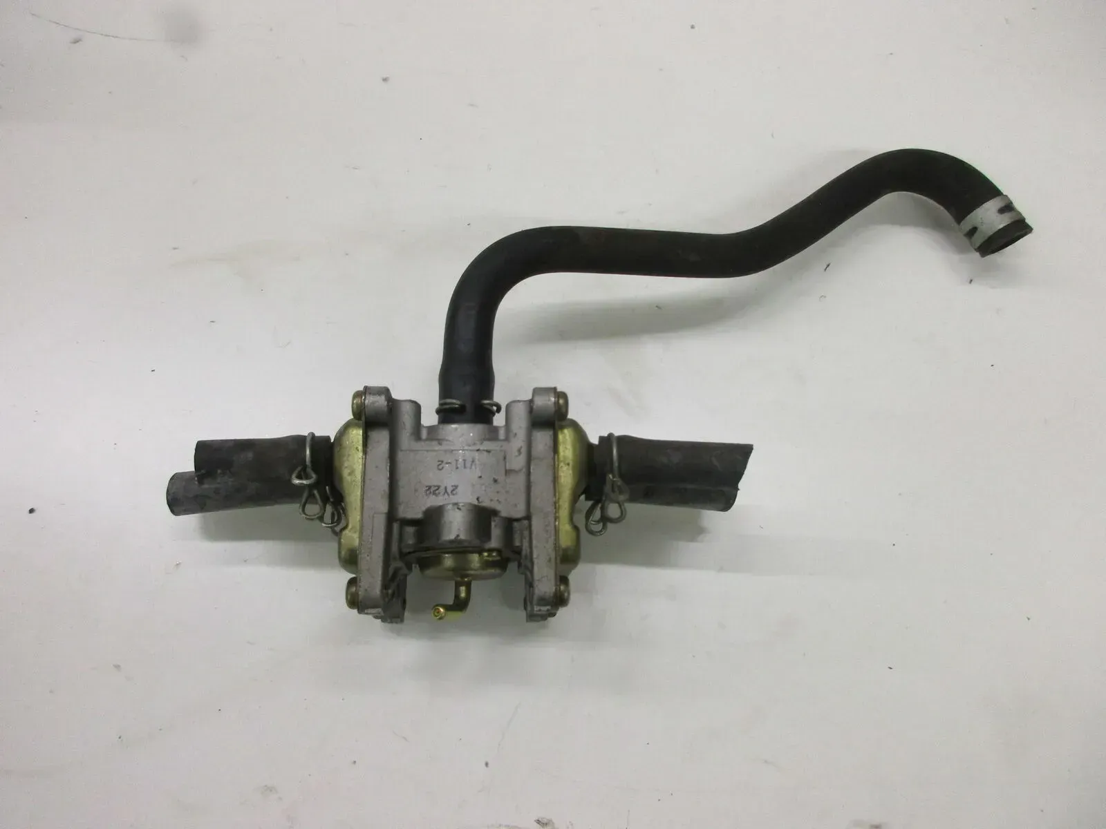 Motorentlüftung Sekundärluftventil 1. Suzuki GSX 600 F Typ AJ Motor Entlüftung - Bild 1