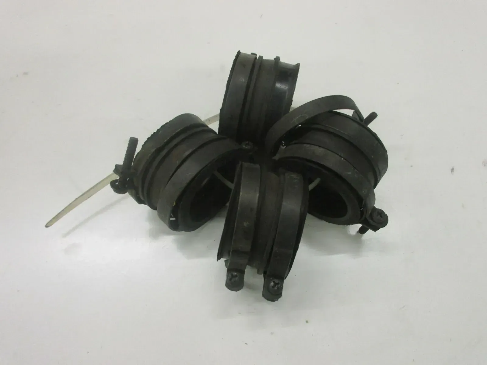 2. Kawasaki GPX 600 R ZX600A Ansaugstutzen Vergaserstutzen Gummistutzen Vergaser - Bild 1
