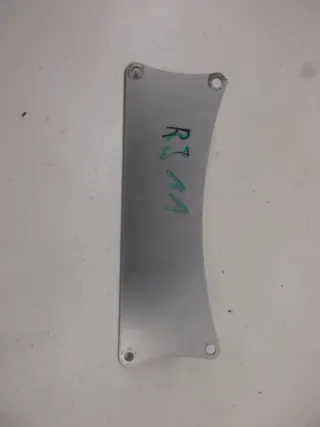 Halter Blende Yamaha YZF-R6 RJ 11_15 Aufnahme Heckverkleidung Rahmen Heck oben - Bild 2
