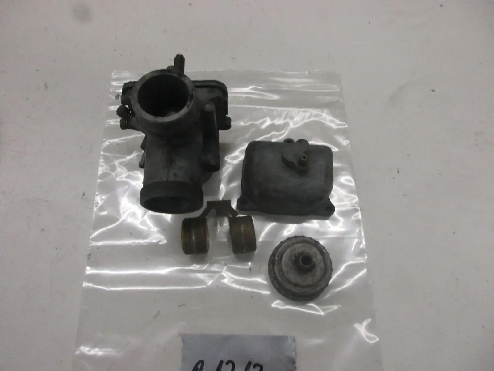 Vergaser 30N2-4 B1717 MZ TS 250 carburetor Z 410 2636/111 Schiebervergaser - Bild 1