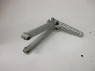 W636. Ducati 749_999 S Fußrastenhalter mit Fußraste hinten links 82410821A - Bild 2