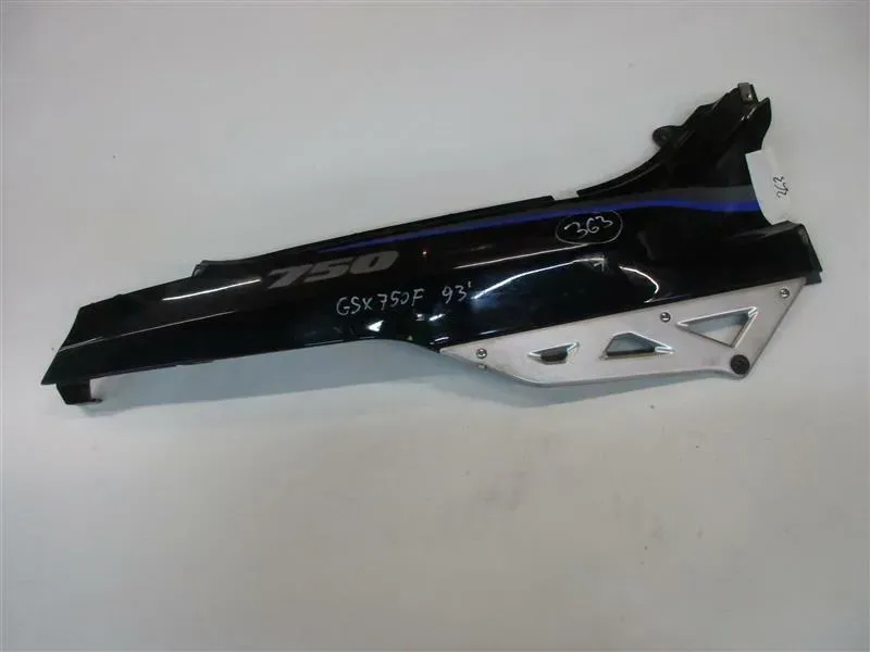 363. Suzuki GSX 750 F Verkleidung hinten rechts Seitenverkleidung Sitzbank Cover - Bild 1