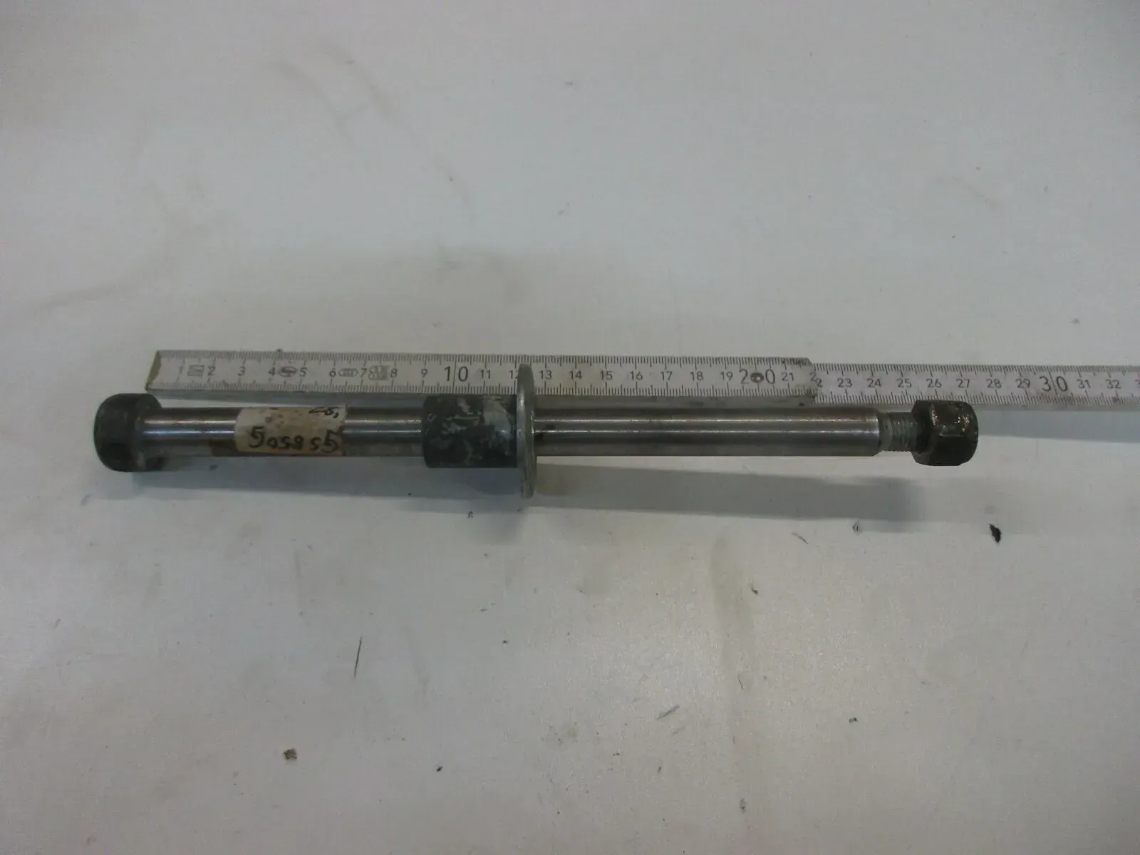 O. Suzuki GS 850 G GS 850 L Steckachse vorne Achse Vorderrad Felge axle 15 mm - Bild 1