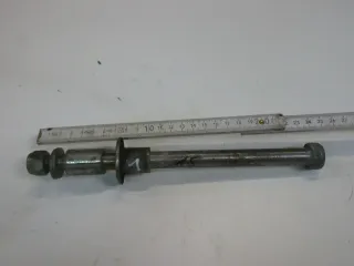 O. Suzuki GS 550 M KATANA Steckachse (1) vorne Achse Vorderrad Felge axle wheel - Bild 1