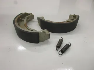 T397. Yamaha DT 125 MX 90 Bremsbelag hinten Bremsklotz Bremstrommel LMS824 - Bild 3