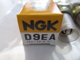 R1893 NGK D9EA Honda CB 125 XL 125 XR 125 Zündkerzen Ø 12 mm Motor - Bild 4