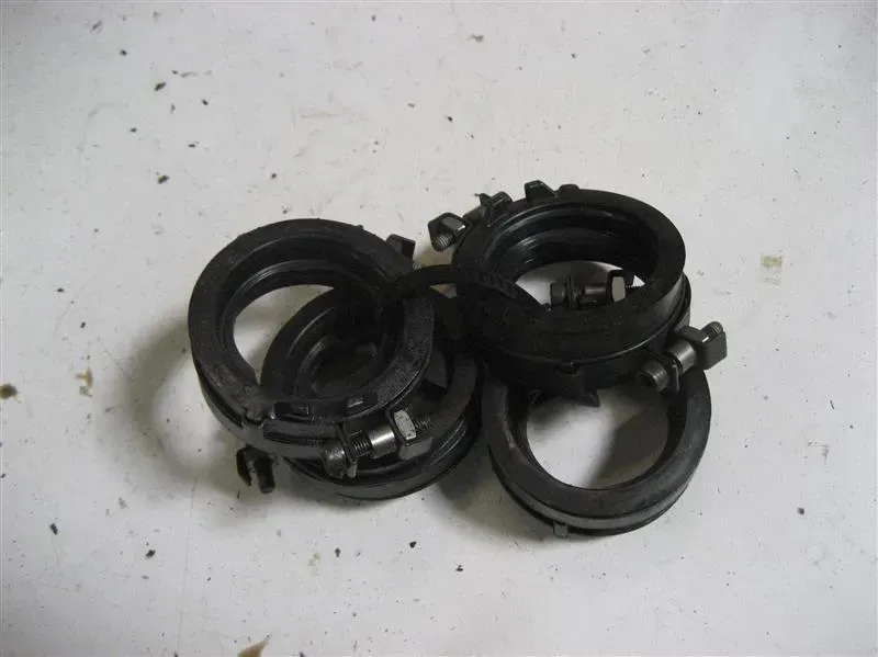 YAMAHA YZF-R1 RN12 R1 ANSAUGSTUTZEN ANSAUGGUMMI GUMMI DROSSELKLAPPE - Bild 1