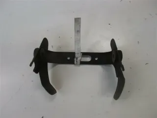 HONDA VF 750 S RC07 KÜHLERHALTER UNTEN RAHMEN HALTER KÜHLER WASSERKÜHLER - Bild 1