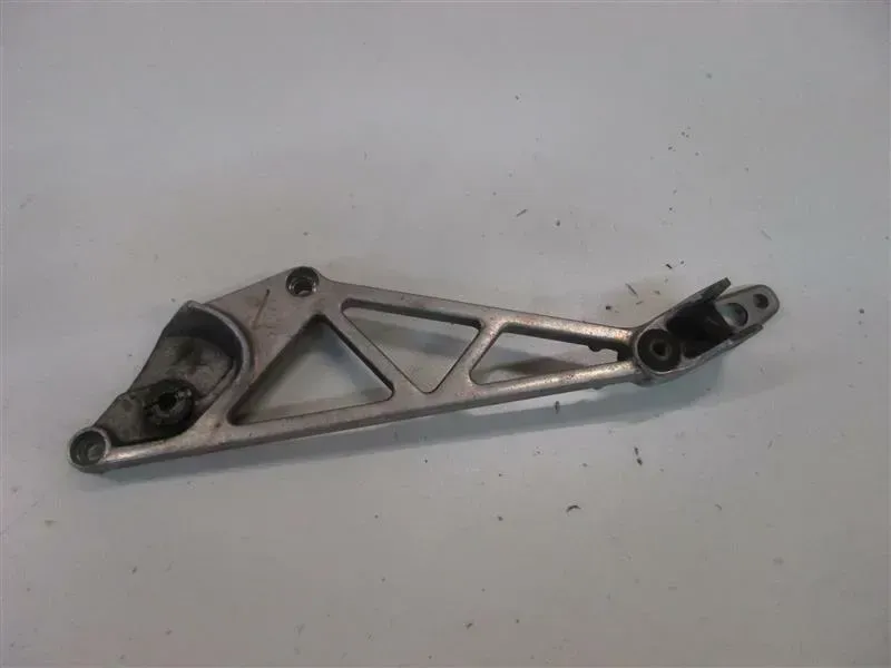 HONDA VF 750 S RC07 FUßRASTENHALTER FÜR FUSSRASTE HINTEN LINKS SOZIUSRASTE - Bild 1