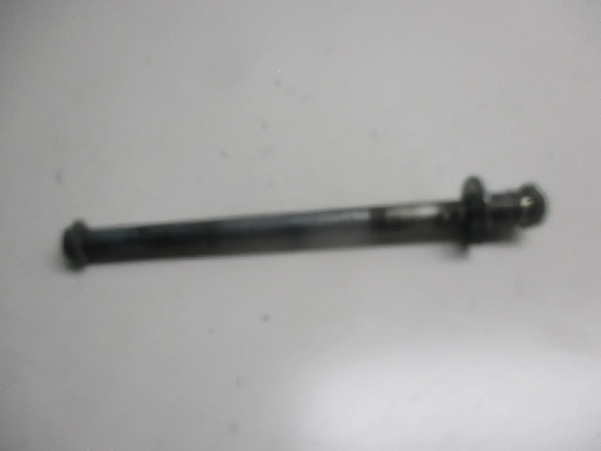Suzuki GSX-R 750 GR 75 A Knicker Steckachse vorne Achse 15x265 mm - Bild 1