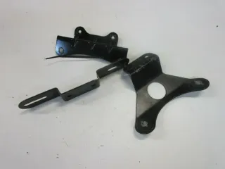 O1. Kawasaki GPZ 600 R ZX600A Halter Kleinteile Halteblech Rahmen Kennzeichen - Bild 3