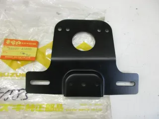 E1583. Suzuki GS 550 E_T_L Rücklichthalter Aufnahme 35927-45600 Bremslicht Halter - Bild 3