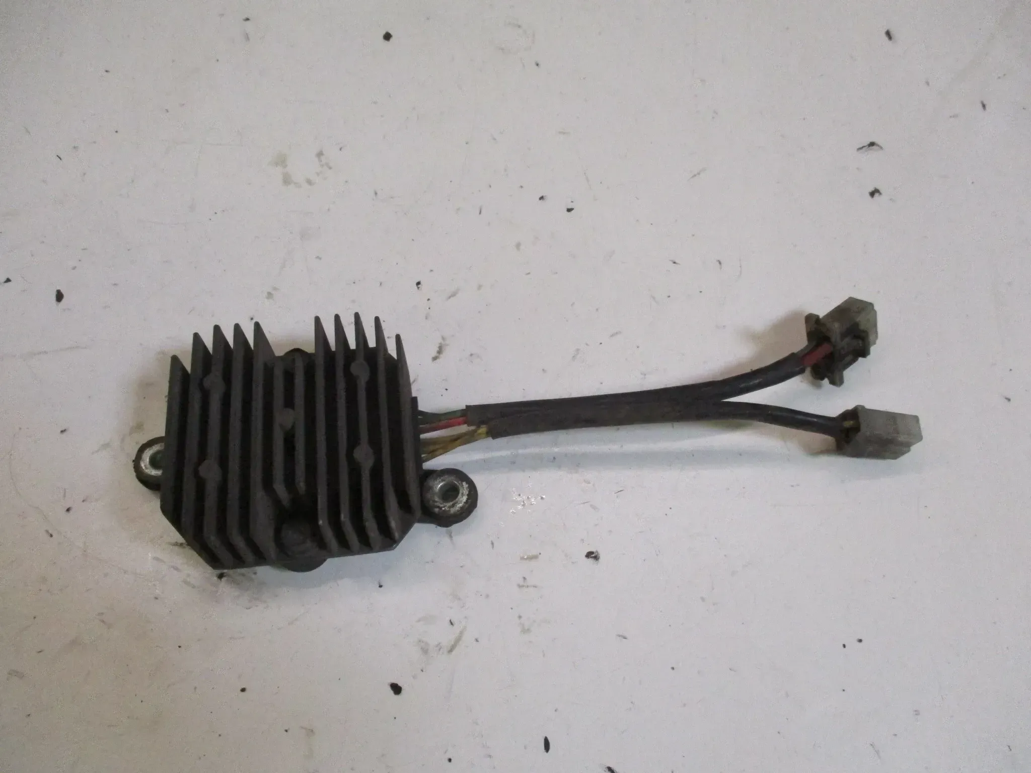 2. Honda FT 500 PC07 Flat Track Spannungsregler SH532-12 Lichtmaschine Regler - Bild 1