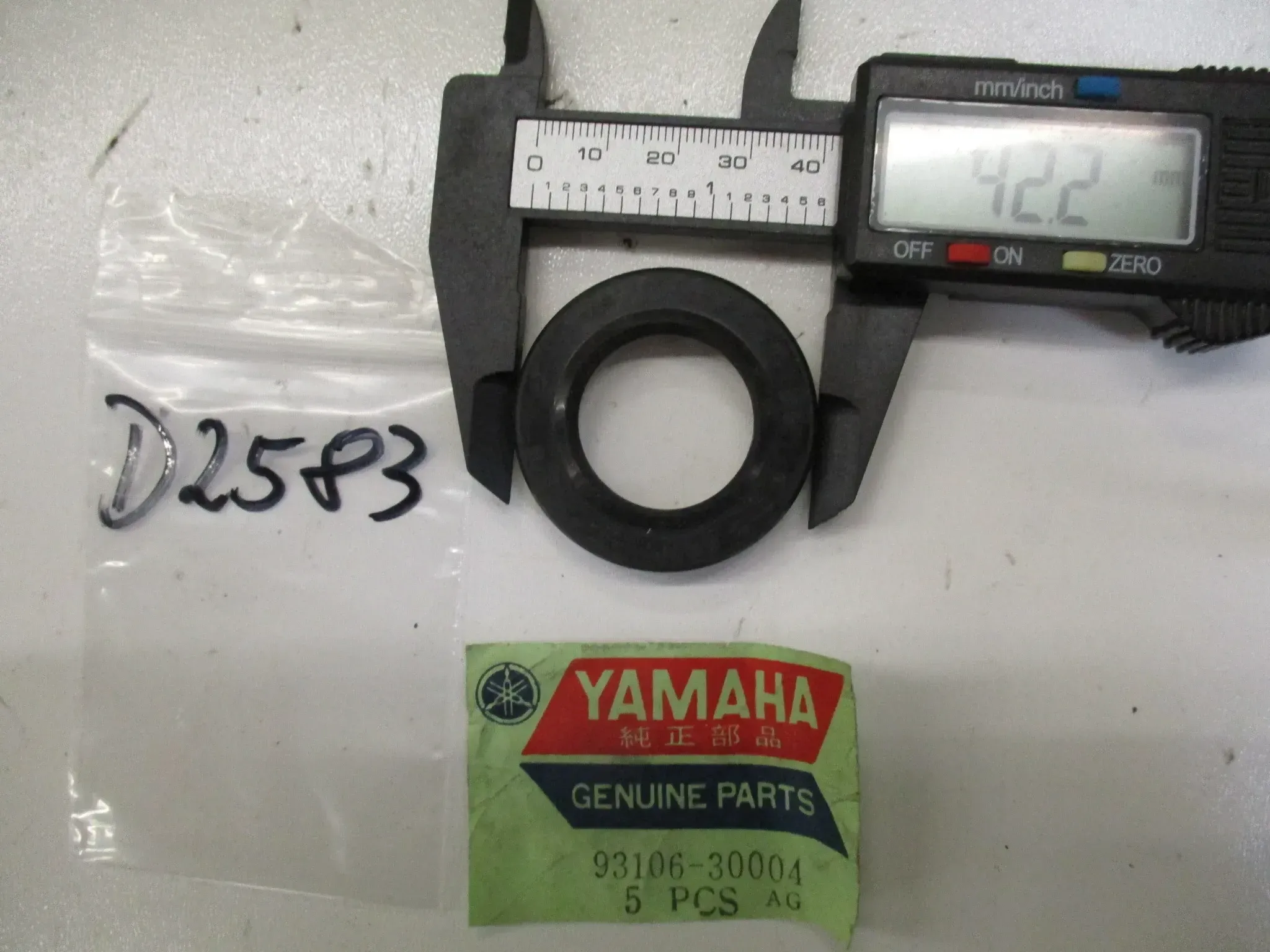 D2583 Yamaha XVS 950_TT-R 110_PW 80_YB-1 Simmerring ET93106-30004 Wellendichtring - Bild 1