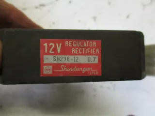 3. Honda GL 1100 SC02 Goldwing Spannungsregler #1 Gleichrichter Lichtmaschine Regler - Bild 3