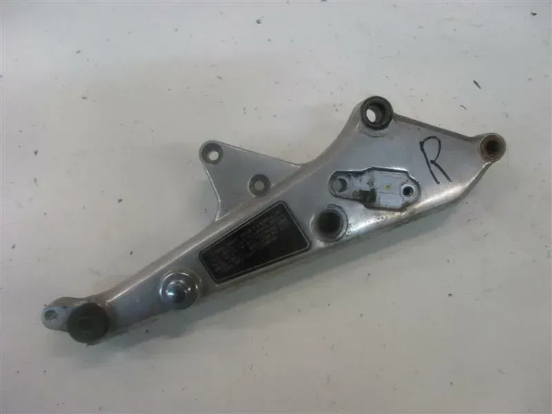 Honda CB 900 F BOL D´OR Fußrastenhalter hinten rechts Fußrastenbrücke Fussraste - Bild 1